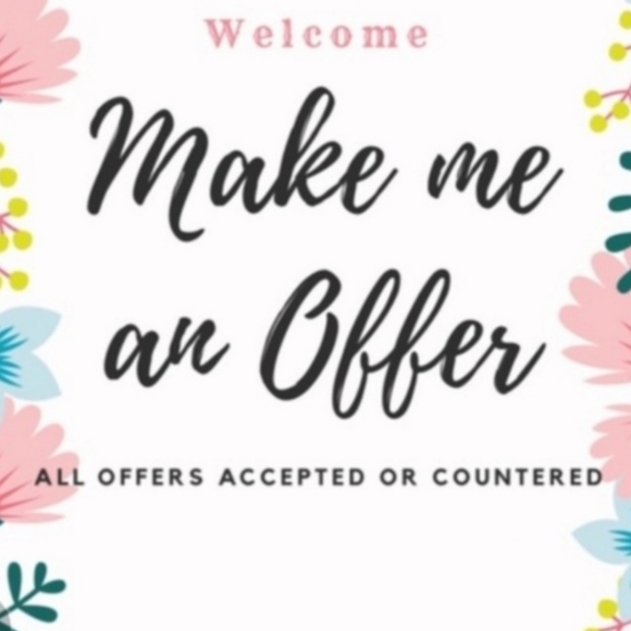 BEAUTIFUL LuLaRoe Lynnae top - Picture 4 of 5